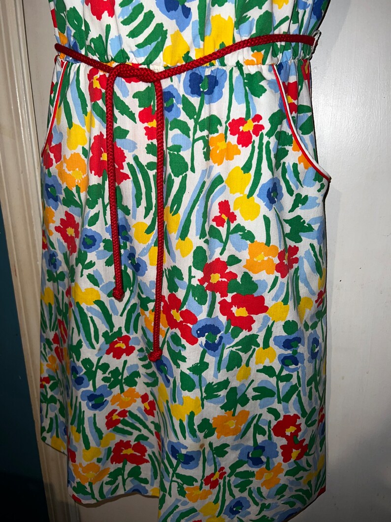 Vintage Floral Dress. 1960's Adorable Sleeveless Eye Popping Floral Dress. Perfect Vintage Sun Dress. Jenni Dress. Size 9/10 image 7