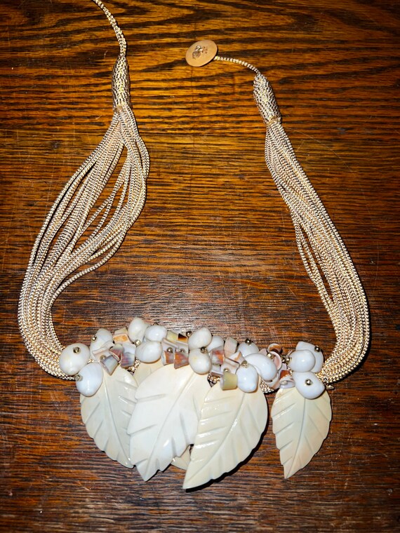 Vintage Shell Necklace. 80's She’ll Necklace. Gol… - image 3