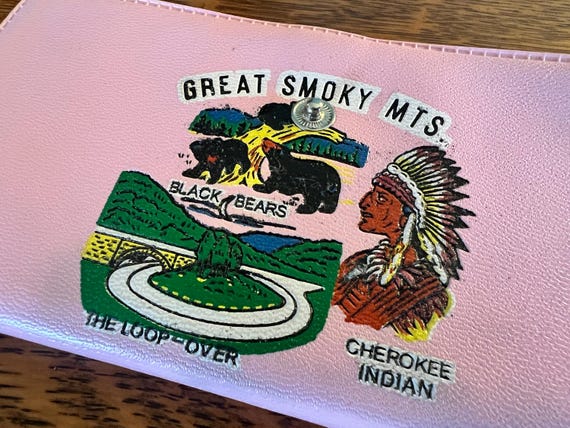 Vintage 1980’s NOS Great Smokey “Smoky” Mountains Pink Vinyl Wallet Wristlet