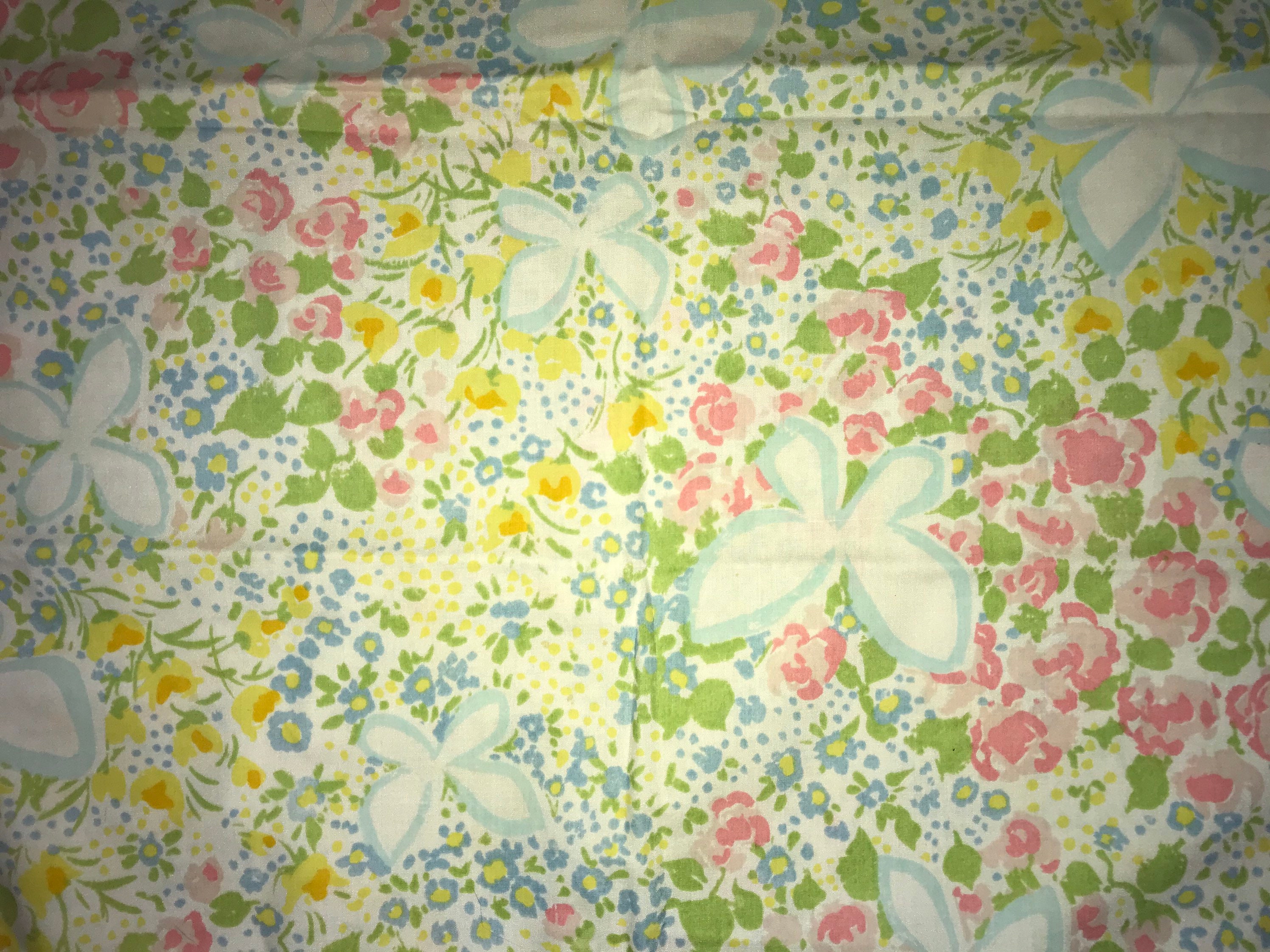 Vintage Floral Standard Size Pillowcase. Springmaid Floral and