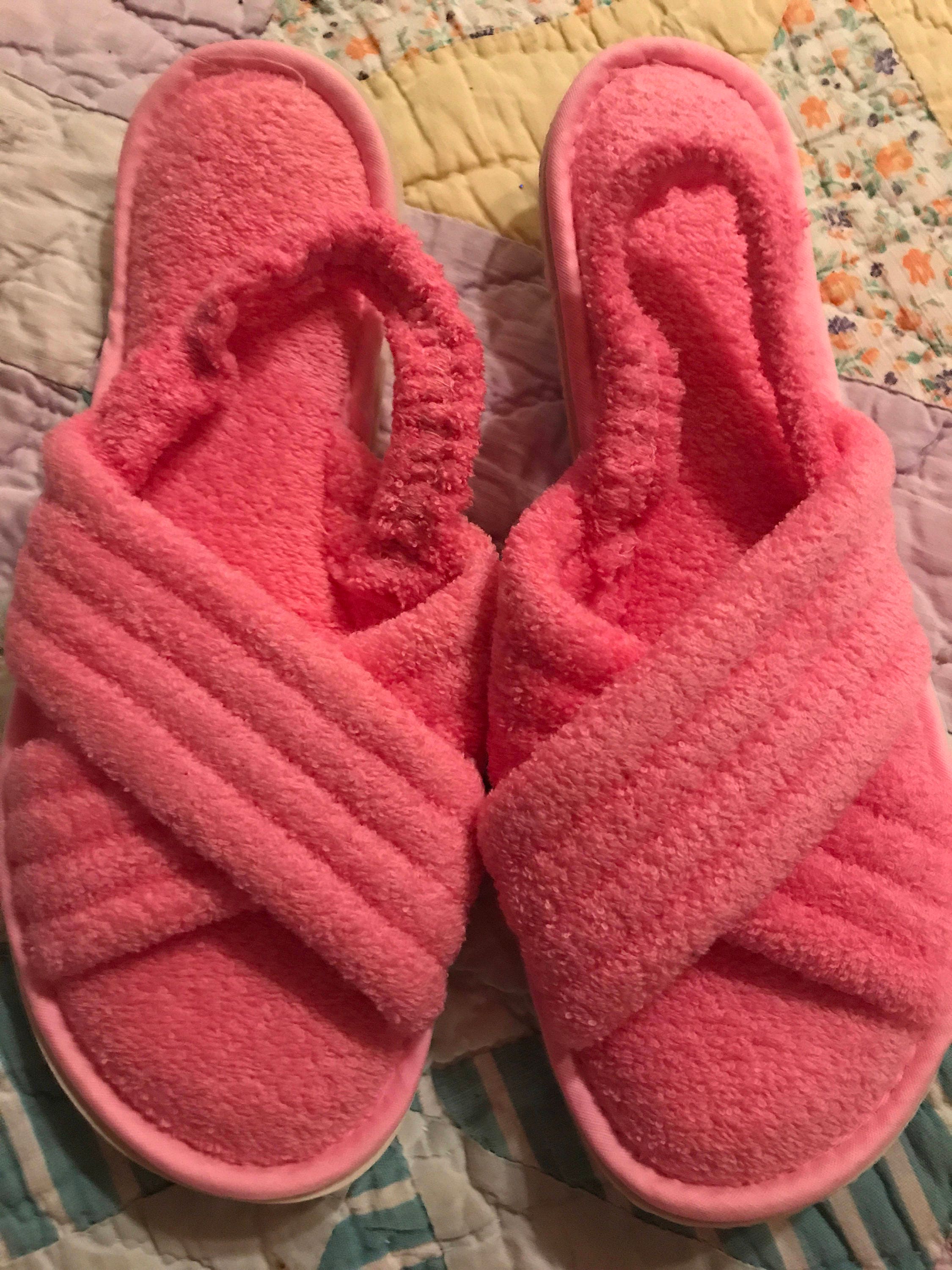 Vintage Slippers. Womens Slippers. Vintage House Shoes. Pink Slippers