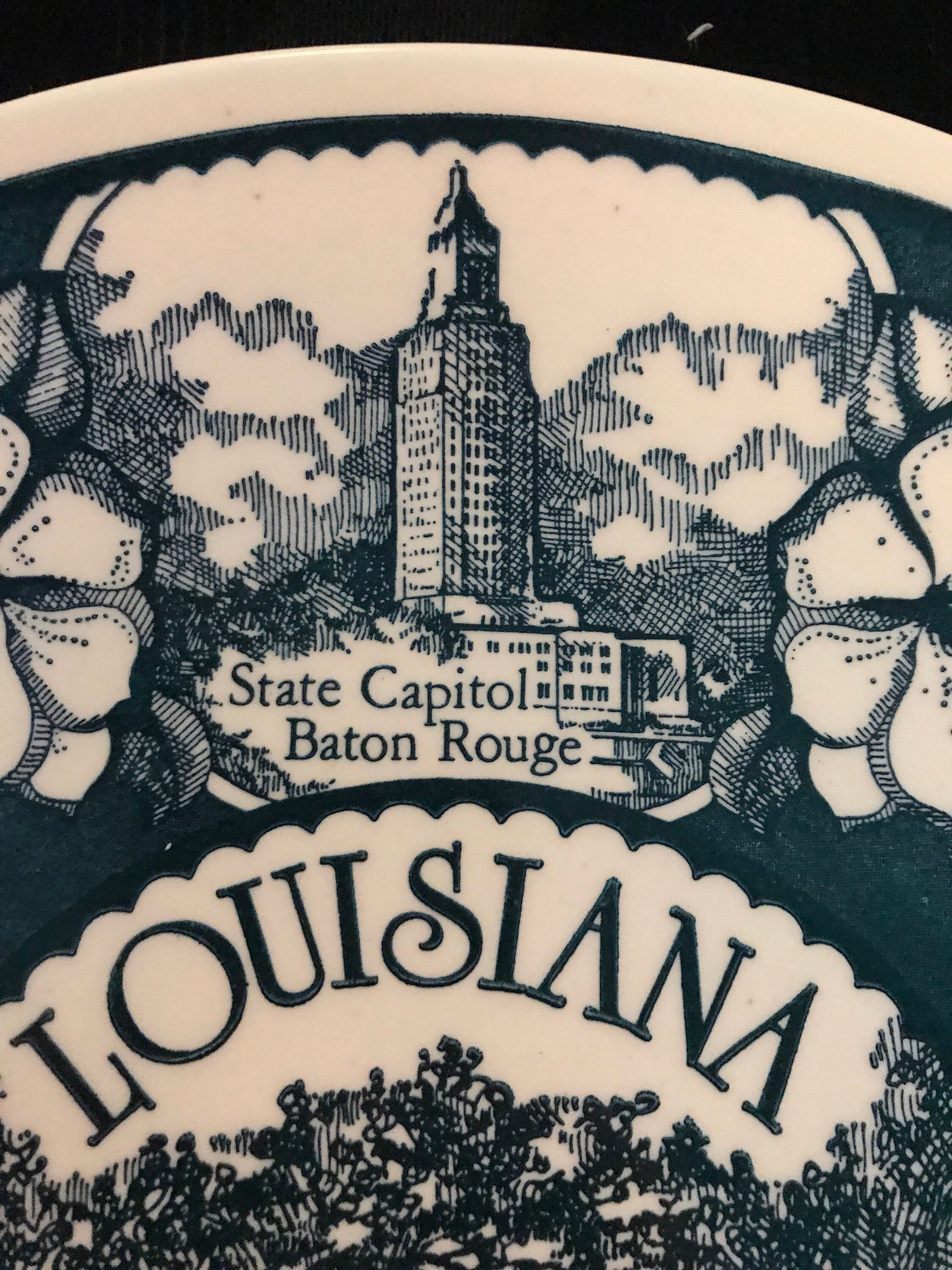 Vintage Louisiana State Plate. Vintage Plate. Blue and White Ironstone