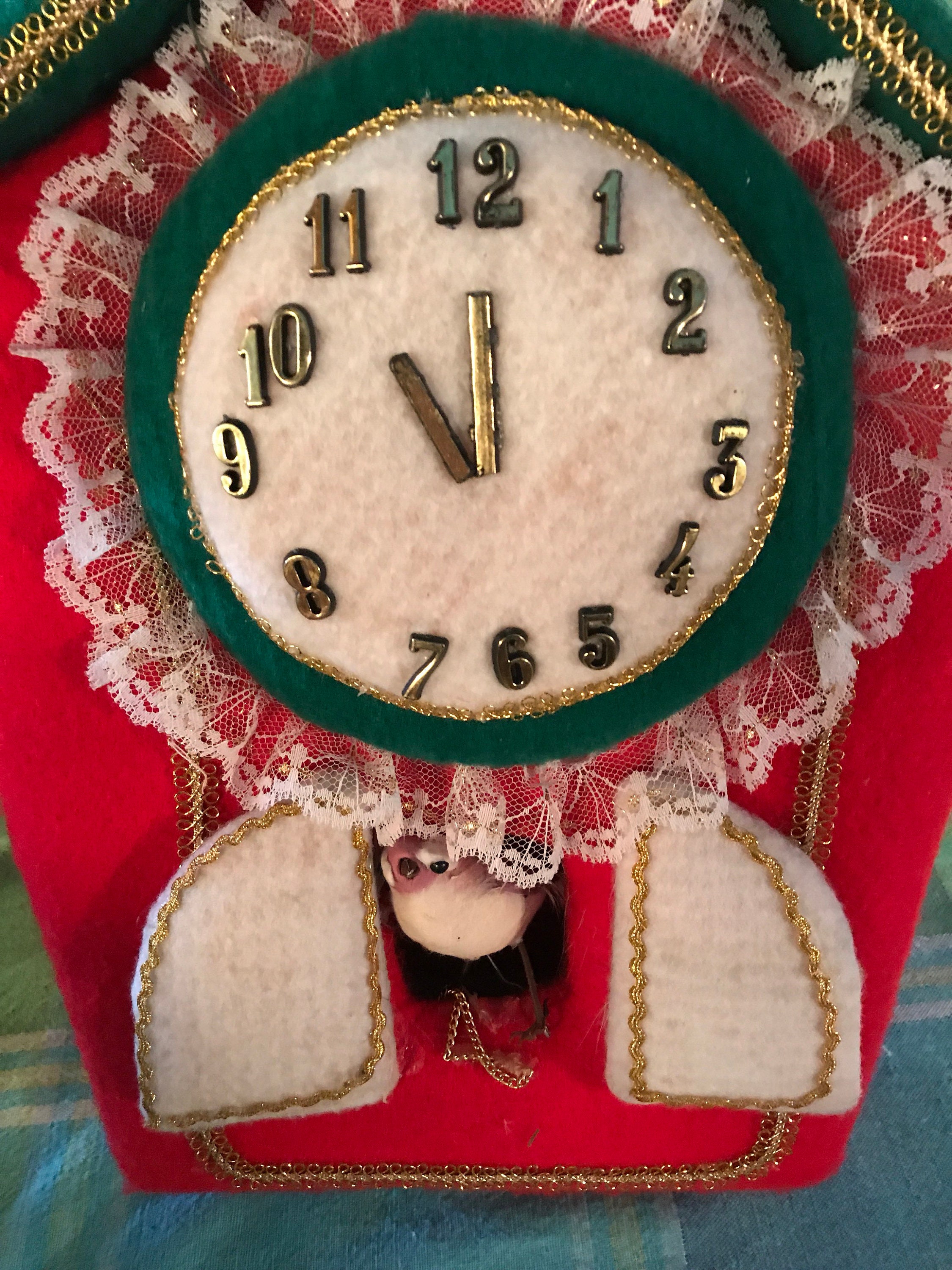 Vintage Christmas Clock. Vintage Christmas Felt Hanging Decoration