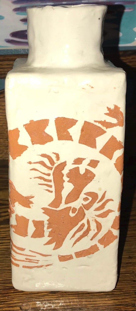 Vintage Panamanian Vase Hand Made in Panama, Dragon Vase. Rough Pottery