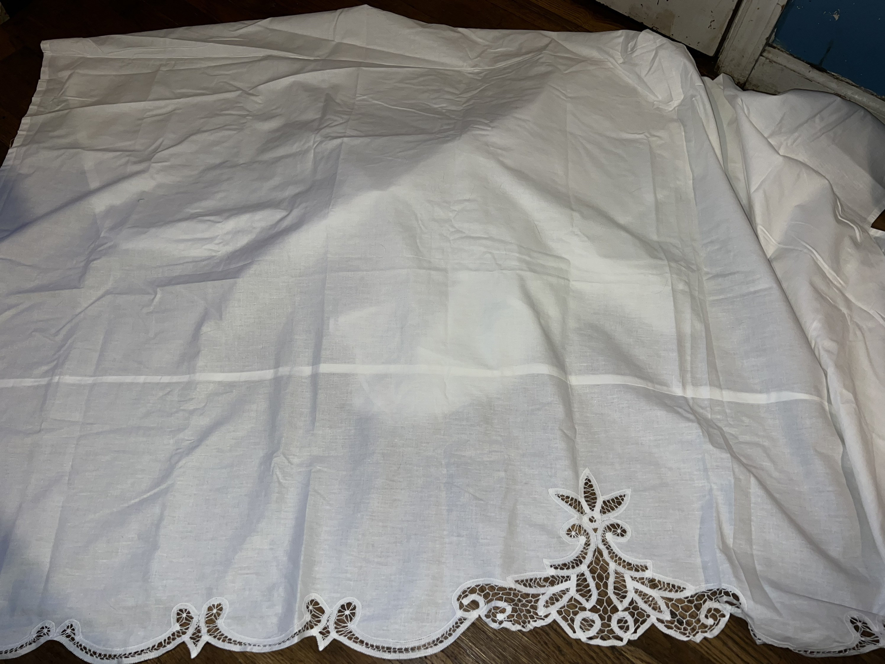 Vintage Battenberg Lace Twin Size Bed Skirt.