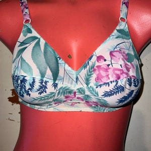 Vintage 1970’s Floral Vanity Fair Bra, Size 32C