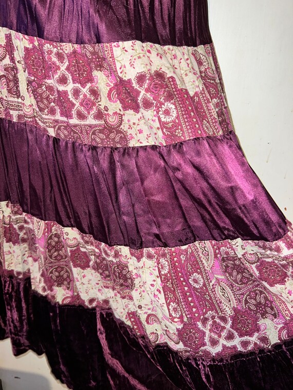 Vintage 90’s Floral Velvet Skirt. Pretty Skirt. F… - image 5