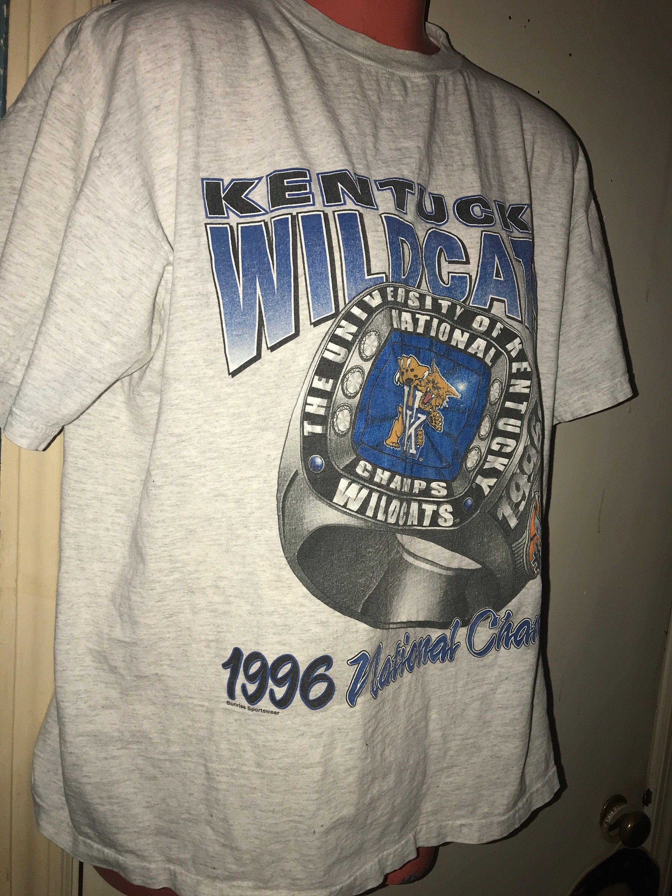 Vintage 1996 UK Basketball Championship T-shirt. Kentucky Wildcat Shirt