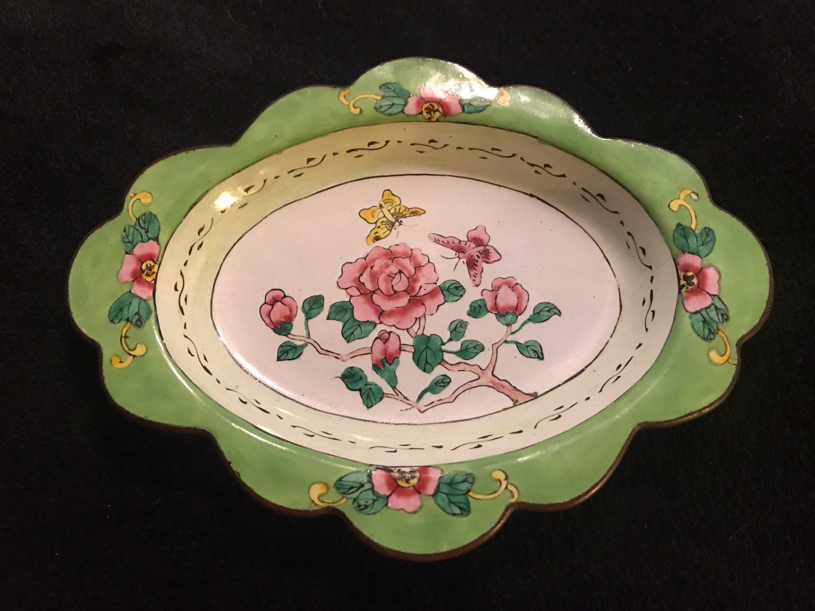 Vintage Enamel Soap Dish. Enamel Art. Enamel Soap Dish. Enamel Art