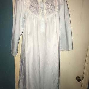 Vintage Miss Elaine Blue With Lace Country Cottage Romantic Nightgown, Size Small