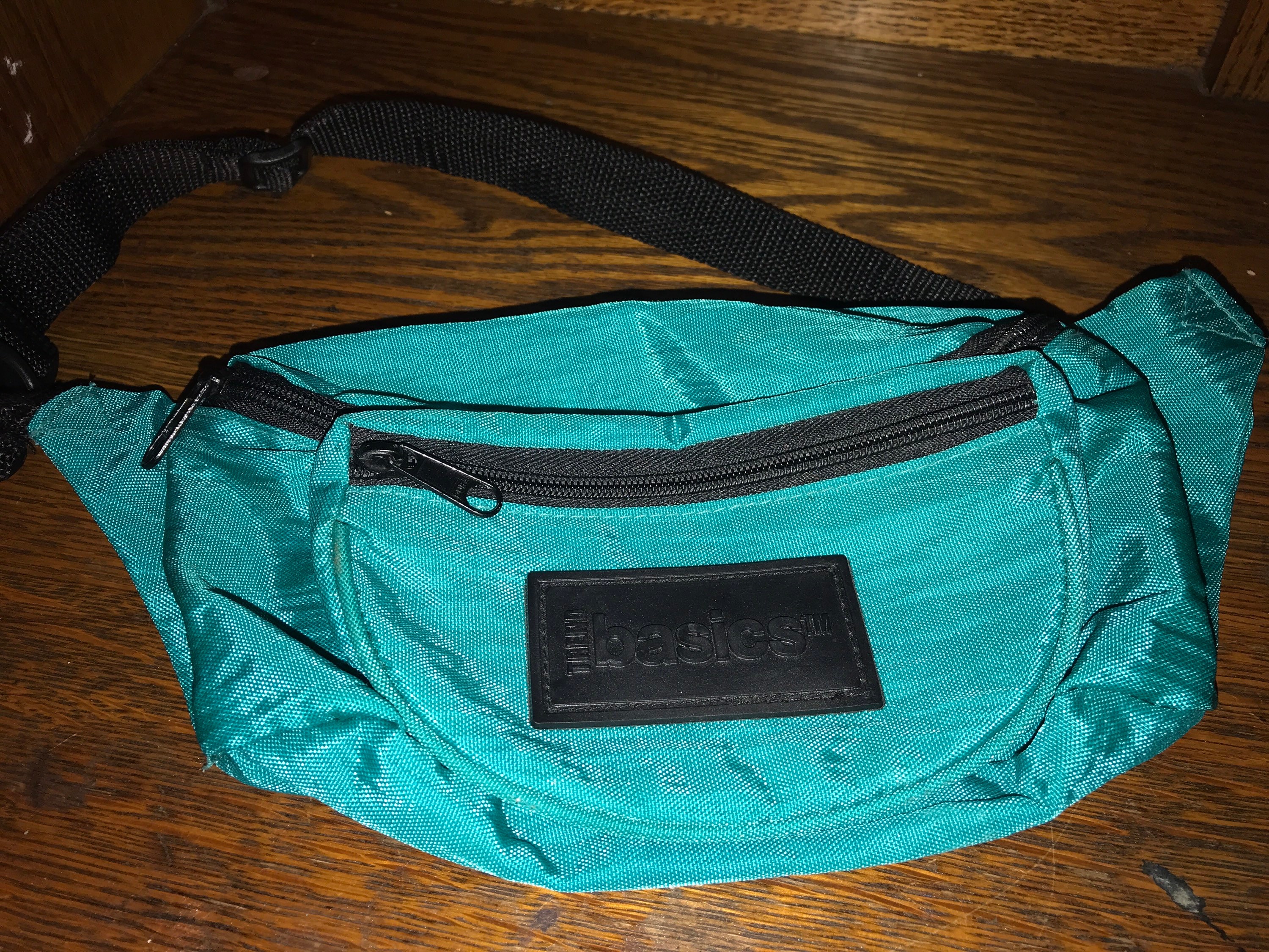 Vintage Nylon Fanny Pack. Fanny Pack. Vintage Fanny Pack. Green Nylon