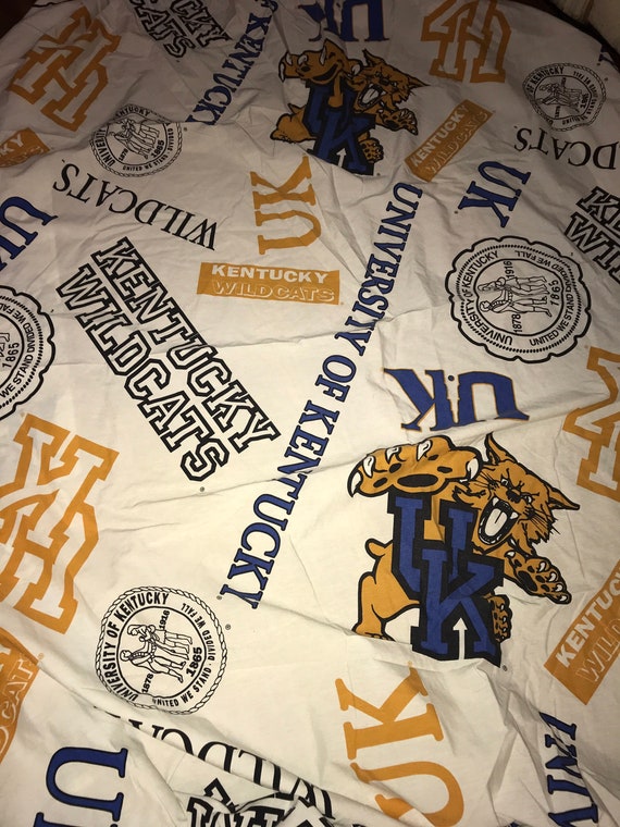 Vintage 90's Full Size UK Fitted Bed Sheet. University of Kentucky