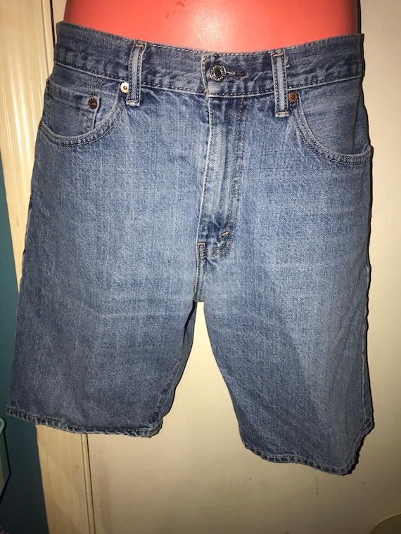 Vintage Levi 505 Jean Shorts. 90's Jean Shorts. Le