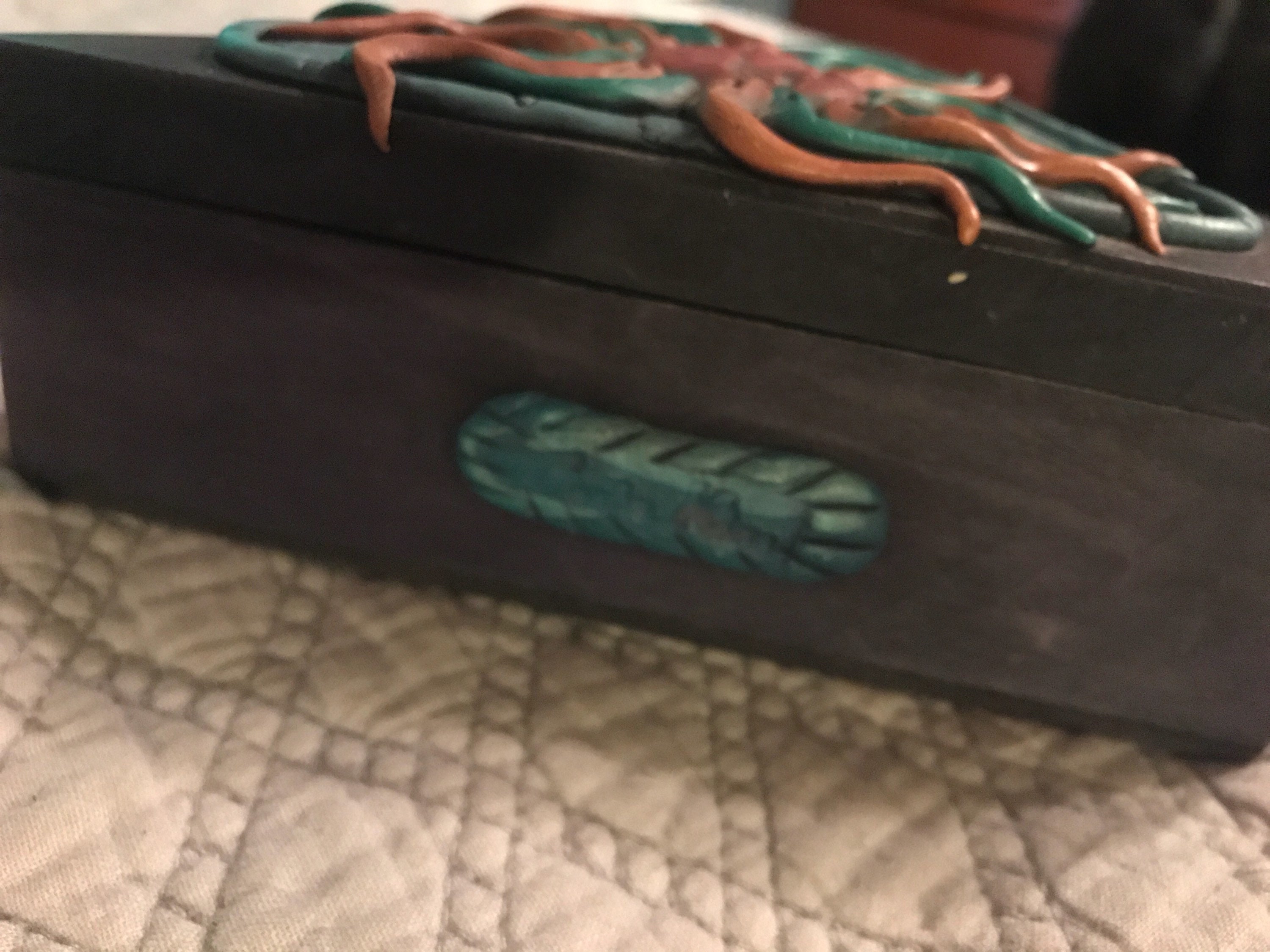 Vintage Costa Rica Box. Box. Triangle Box. Costa Rica Box. Costa Rica