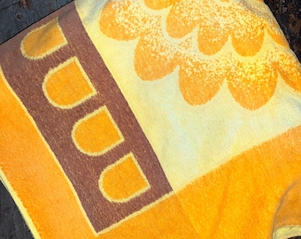 Vintage Distressed Orange Flower Power Beach Towel. Vintage Orange and Yellow Beach Towel. Distressed Beach Towel.
