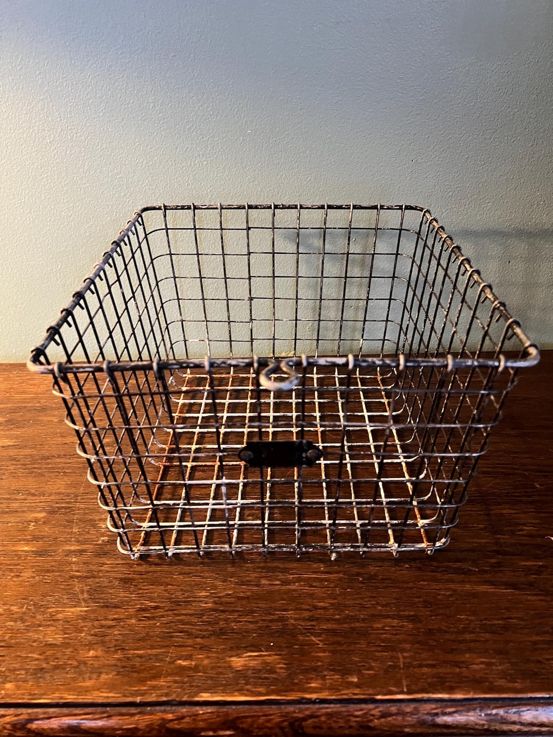 KASPAR WIRE WORKS ヴィンテージ メタルバスケット 3個セット Vintage Kasper Wire Works Basket, Industrial , Factory - Etsy