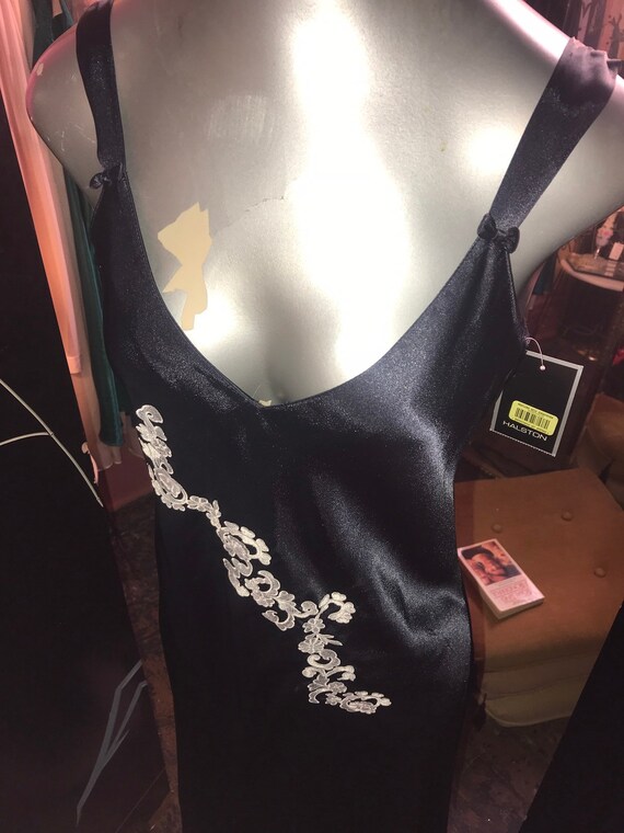 Vintage Gorgeous Navy Blue Halston Nightgown. Hals