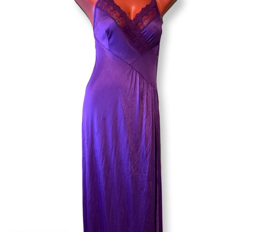 Vintage Purple Nightgown. Vintage Purple Nightgown. Purple Lace