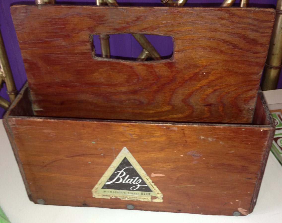 Wooden Beer Crate. Blatz Beer Wooden Carry Case. Blatz Beer Wood Crate