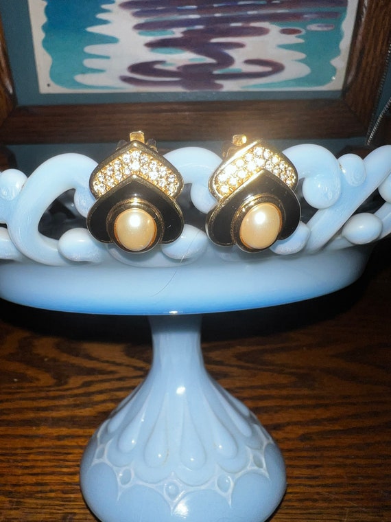 Vintage Gorgeous Christian Dior Clip Earrings. Go… - image 1