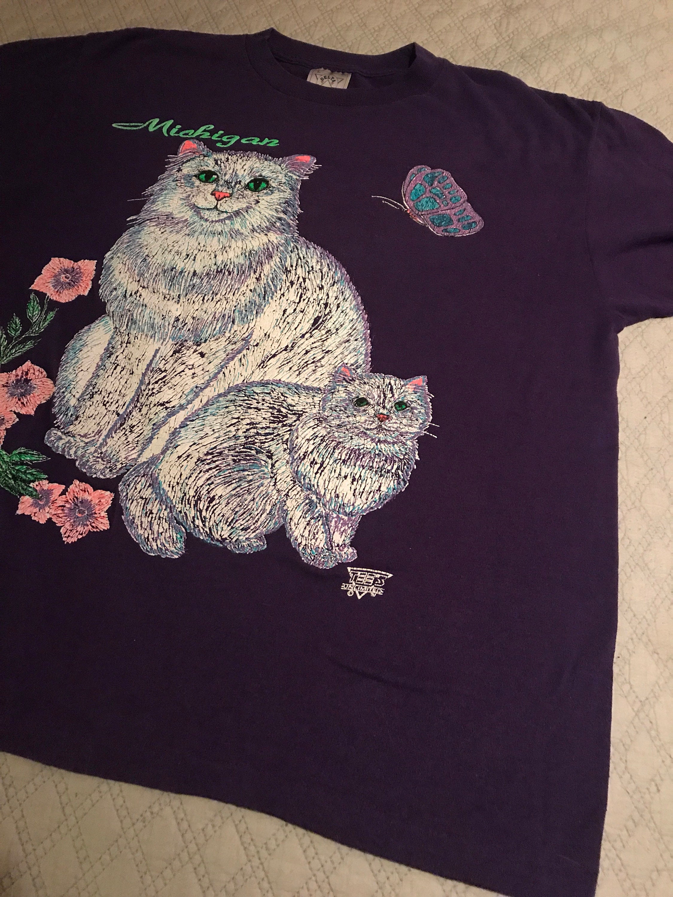 Vintage Cat Tshirt. Woman's Kitty Cat Tshirt. Michigan Cat Tshirt. Michican Cat Souvenir Tshirt.