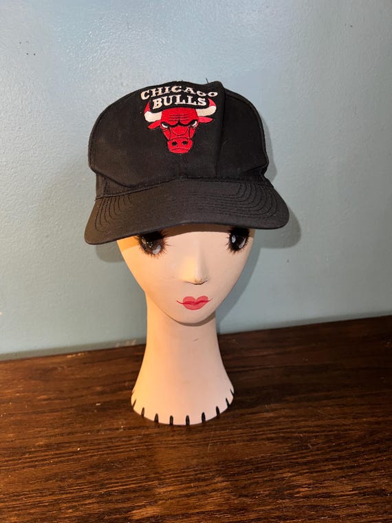 Vintage 90’s Chicago Bulls Black Snap Back Hat, Official NBA