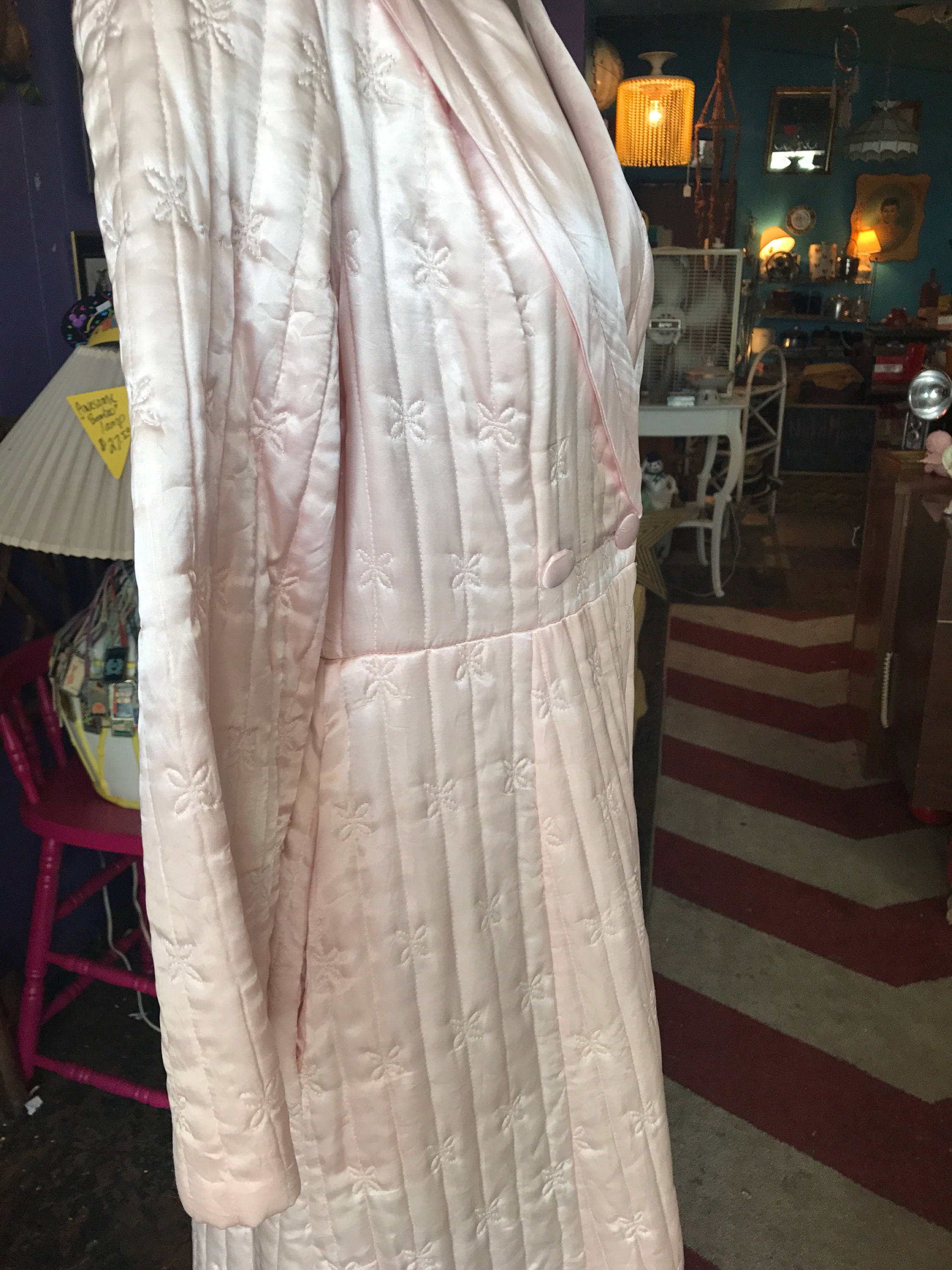 Vintage Robe. Vintage Pink Satin Robe. pink Robe. Gift For Her.