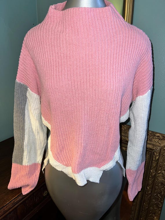 Vintage 80's Adorable Pink Sweater, Cute Cut, Size Small
