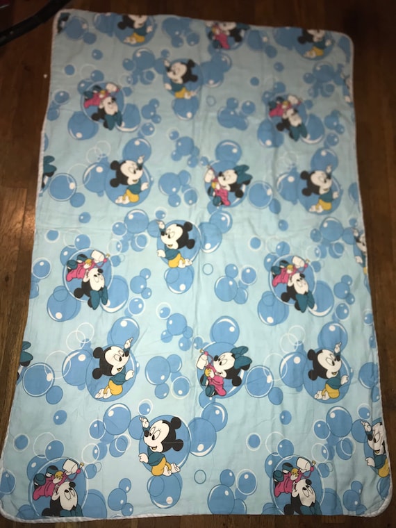 Vintage 1980’s Baby Mickey and Minnie Crib Blanket. Lightweight Crib Comforter. Adorable Quilted Blanket.