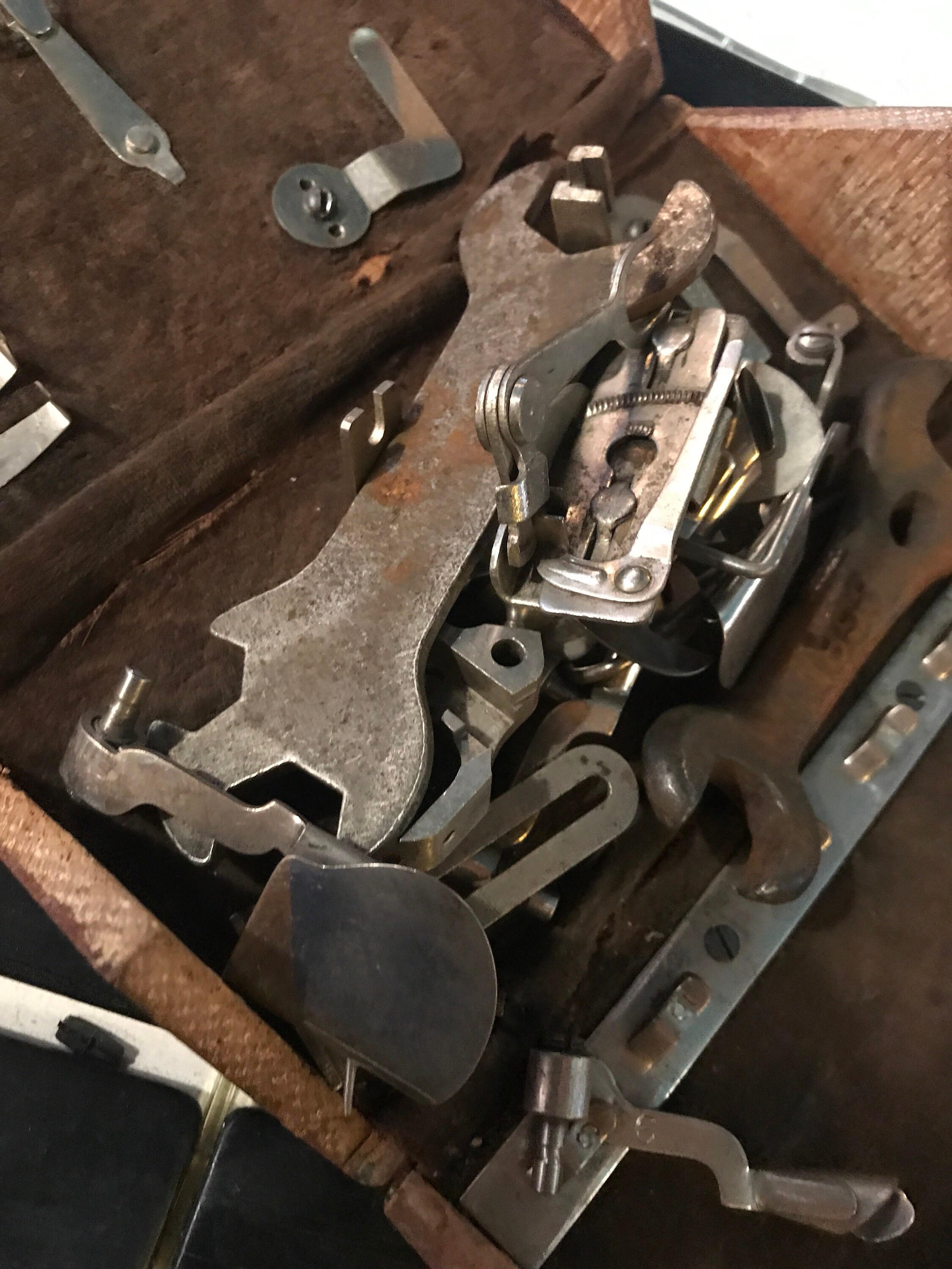 Vintage Singer Puzzle Box. Wooden Singer Sewing Machine Parts Box