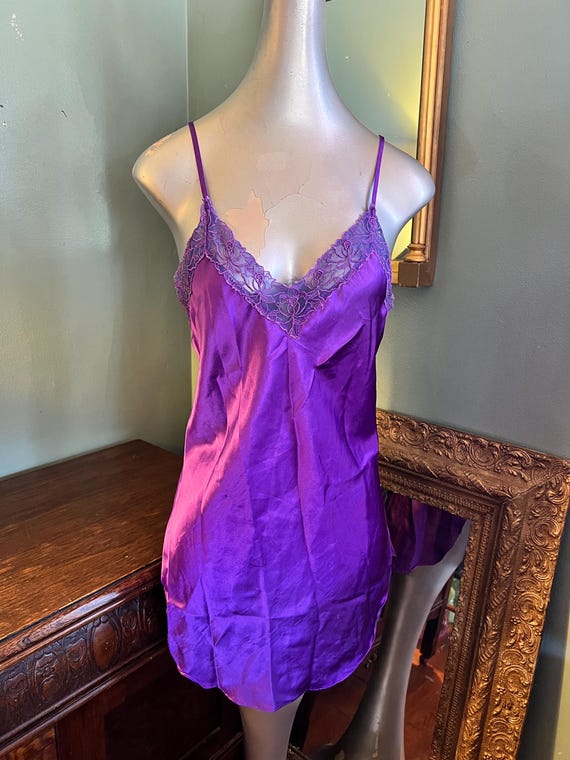 Vintage 1990’s Purple Victorias Secret Nightie, Gold Label, Size Small