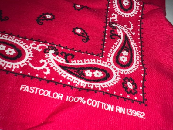 Vintage Red Paisley Bandana. Red Bandana With Pai… - image 2