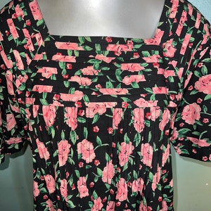 Vintage Lounge Wear House Dress. Black Floral Sita Dress, Size Medium