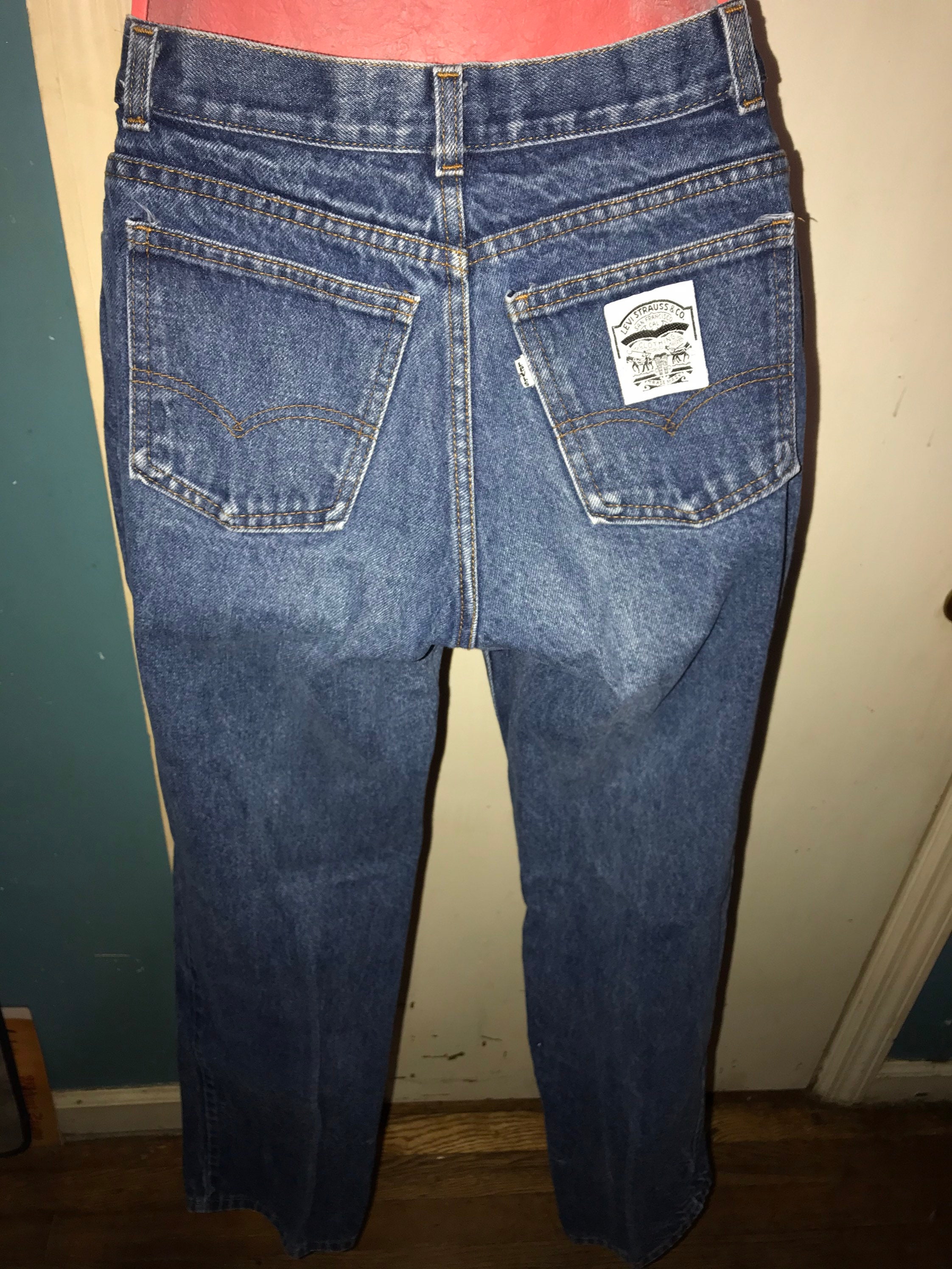 Vintage Women's Levi Jeans. 90's Dark Blue Denim Jeans. Levi's White Tab  Blue Jeans. Vintage Levi's Jeans. Size 14