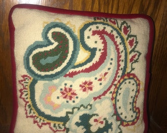 Vintage Needlepoint Pillow. Paisley Design Needlepoint Pillow. Small Paisley Needle Point Throw Pillow