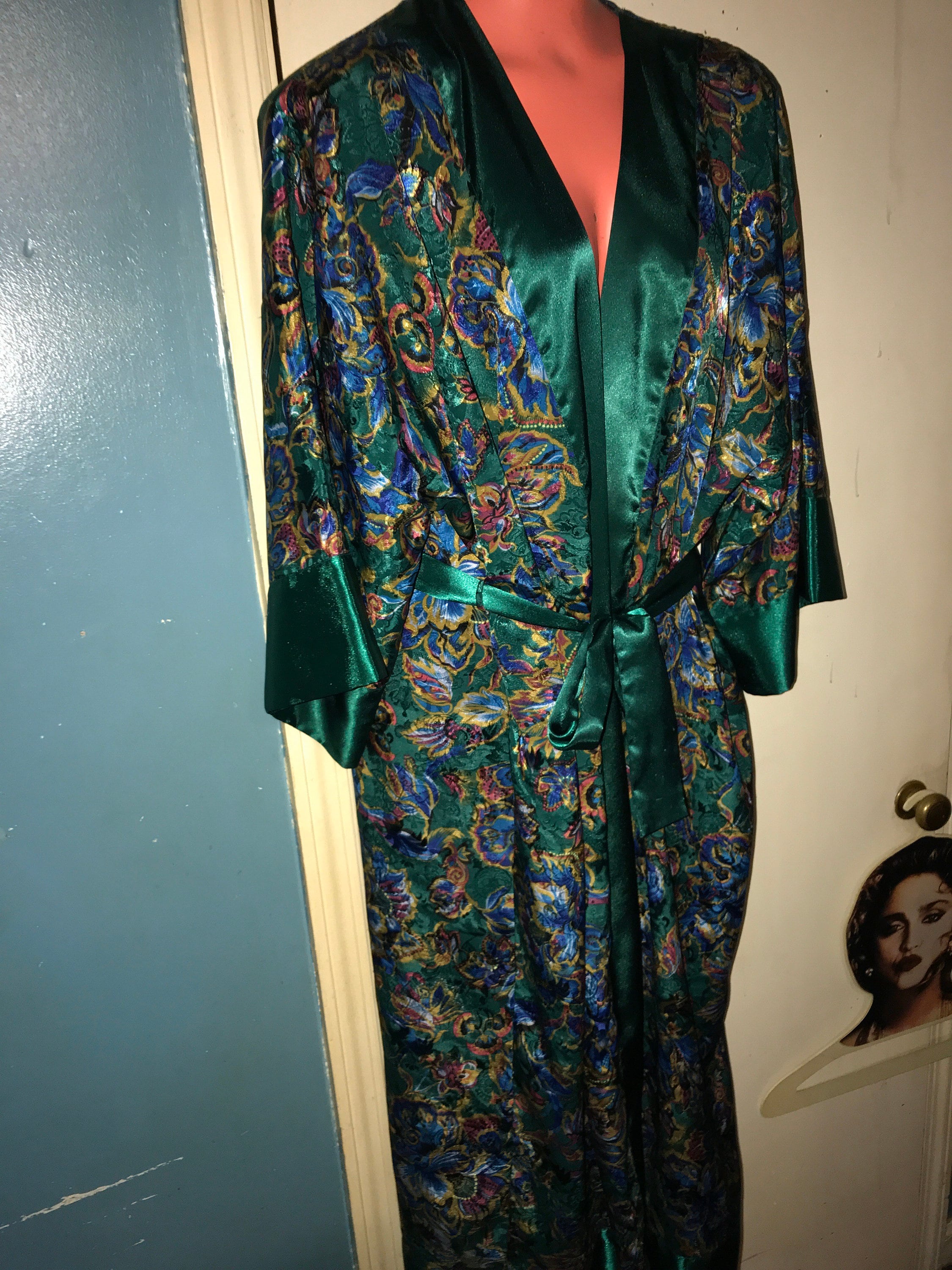 Vintage Victoria's Secret Satin Robe. Vintage Victoria's Secret Green