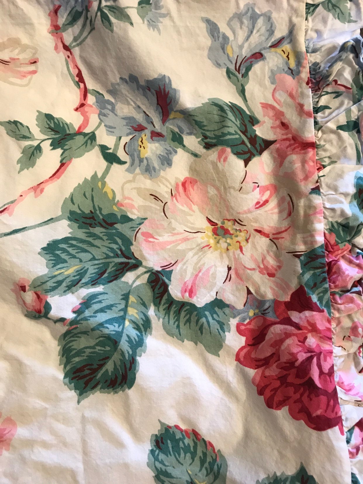 Vintage Ralph Lauren Sweet Lorraine Ruffle Queen Size Sheet Set. Ralph