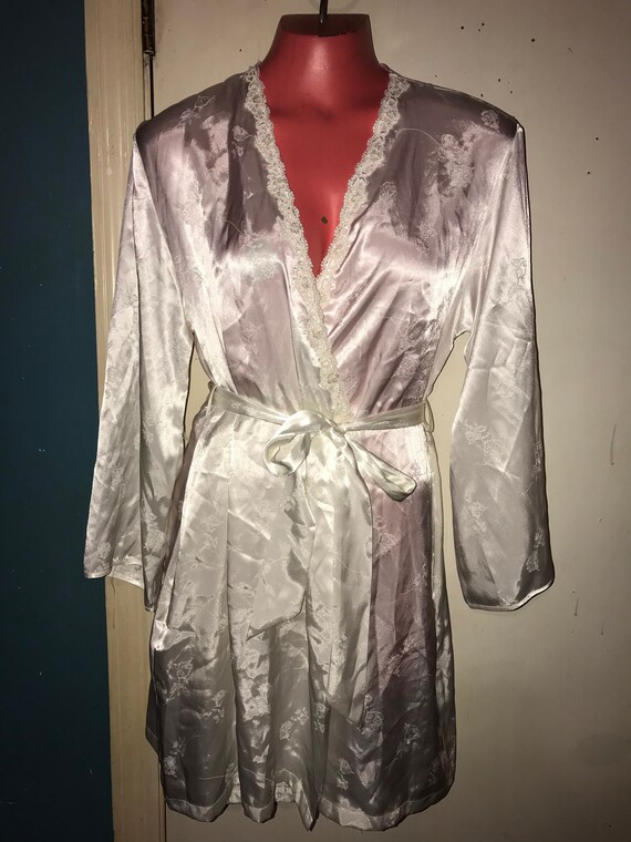 Vintage White Satin Robe. Vintage Jones New York W