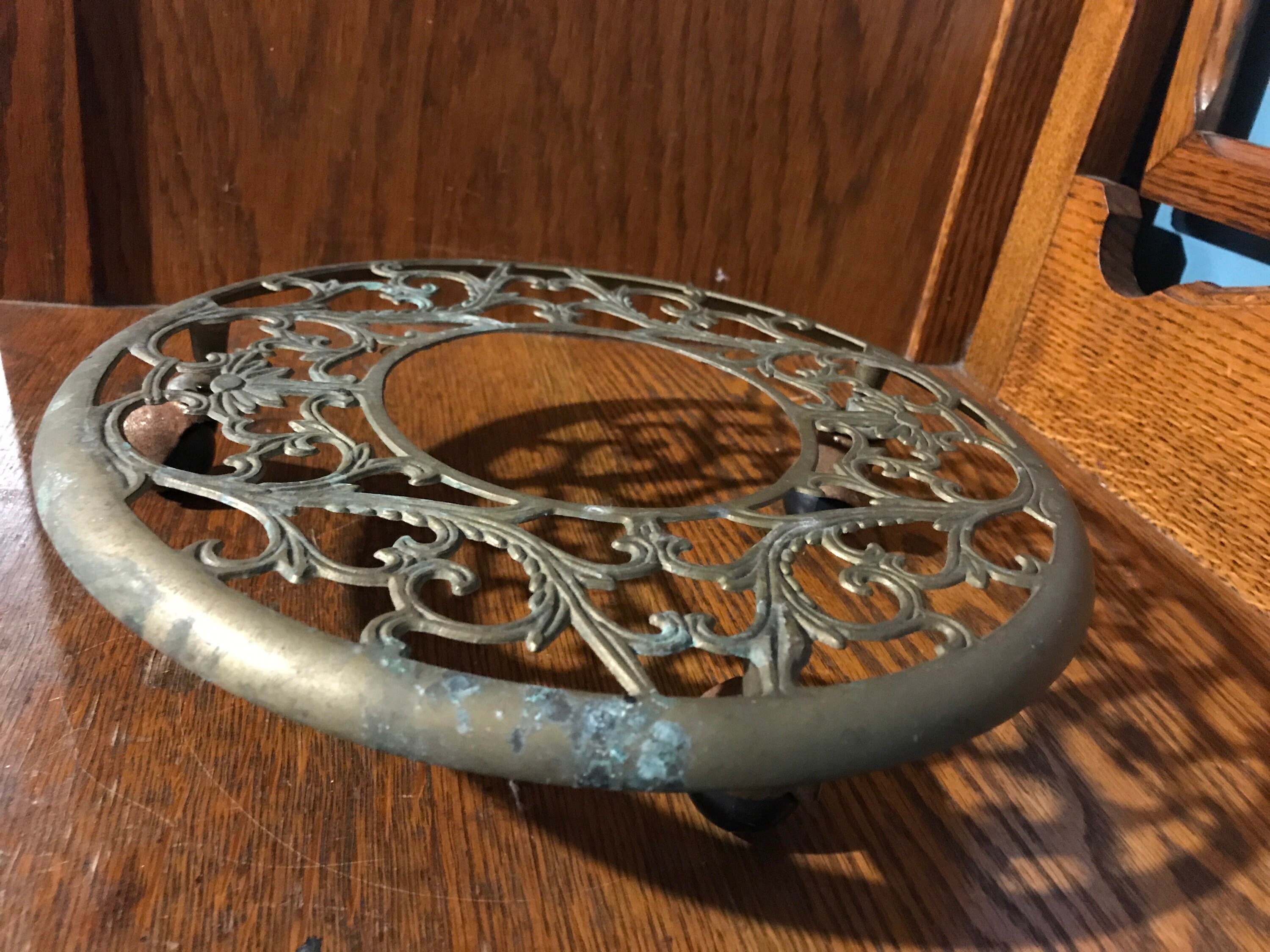 Vintage Brass Plant Stand. Vintage Brass Intricate Potted Plant Stand