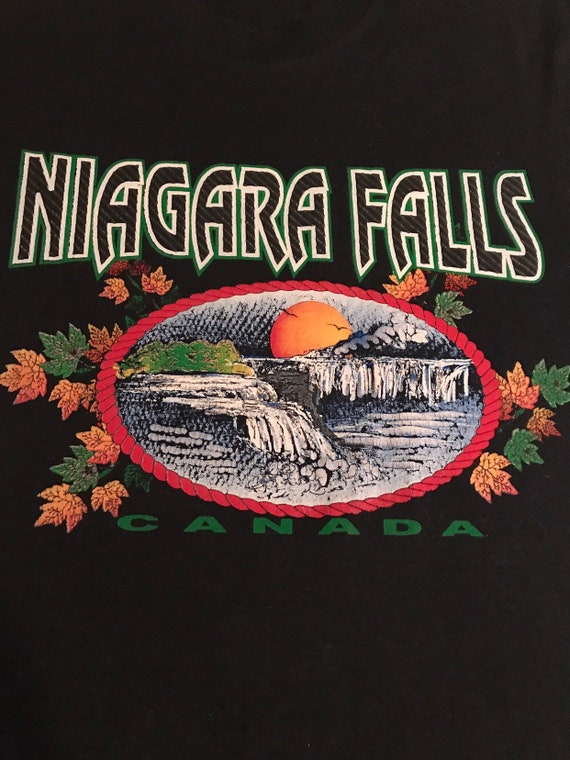 Vintage Canada Niagara Falls Canada T-shirt. Canad