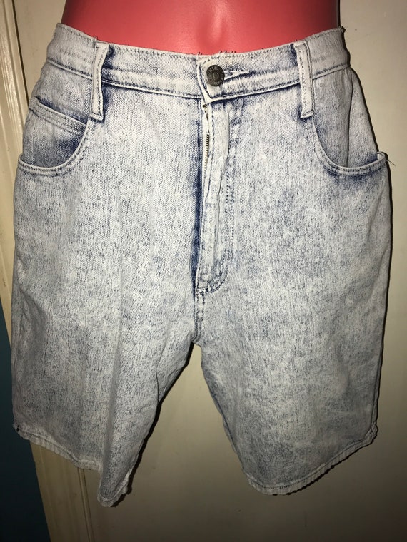 Vintage Women’s 1980's Acid Wash Jean Shorts. Lon… - image 1