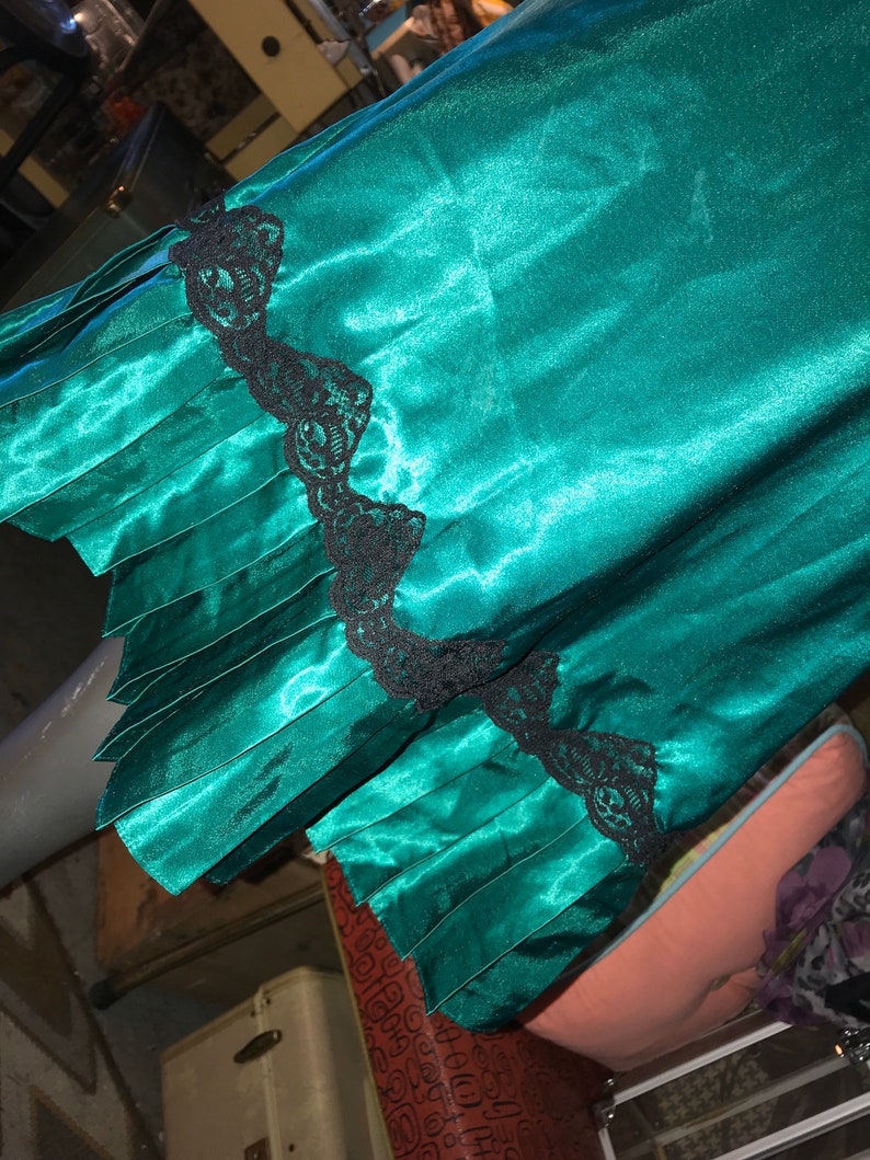 Emerald Green Victorias Secret Satin and Lace Nightie 1990/'s Satin Nightie Vintage Green Satin Nightie Size Medium Short Nightgown