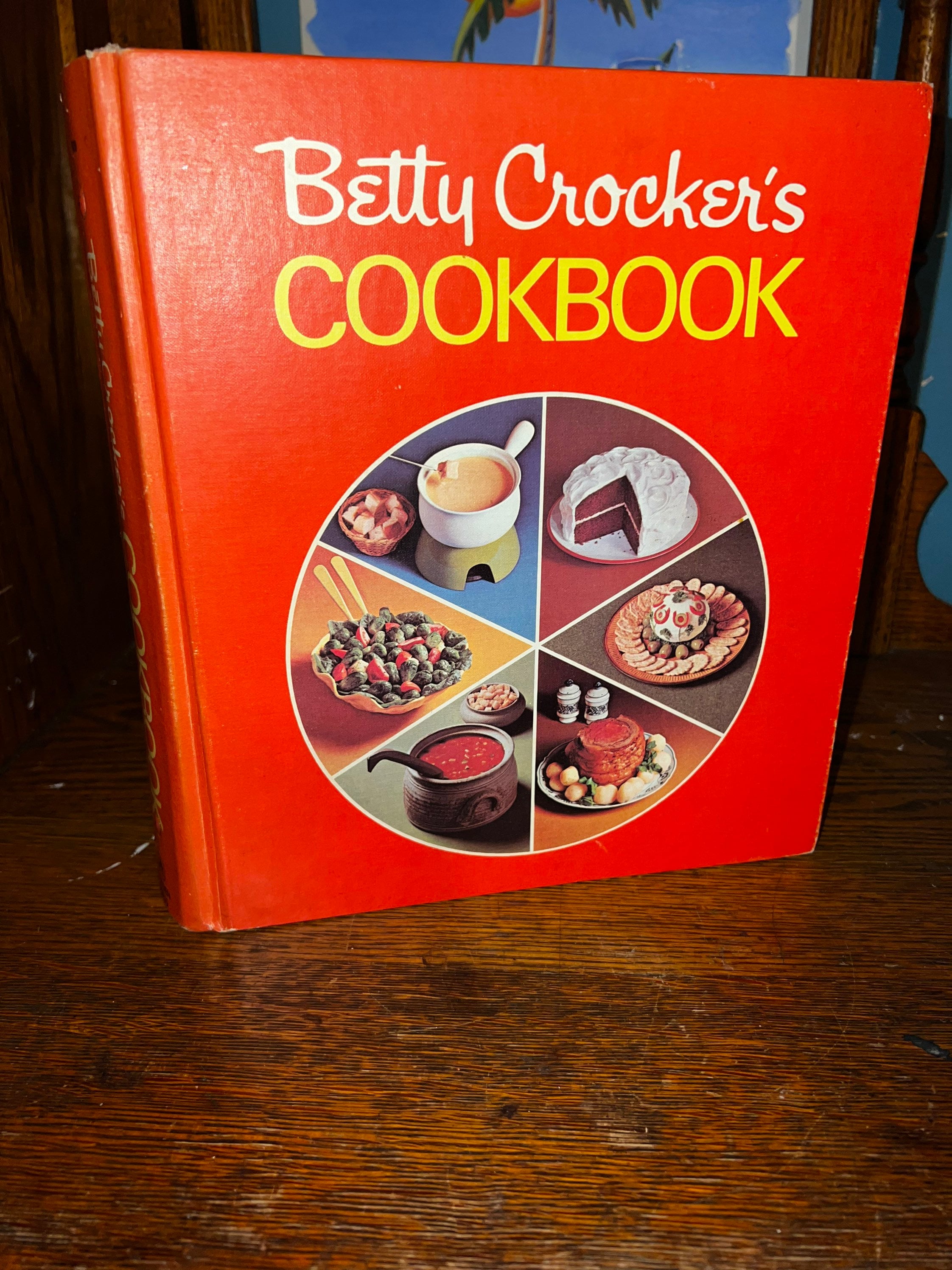 Vintage betty crocker cookbook 1969