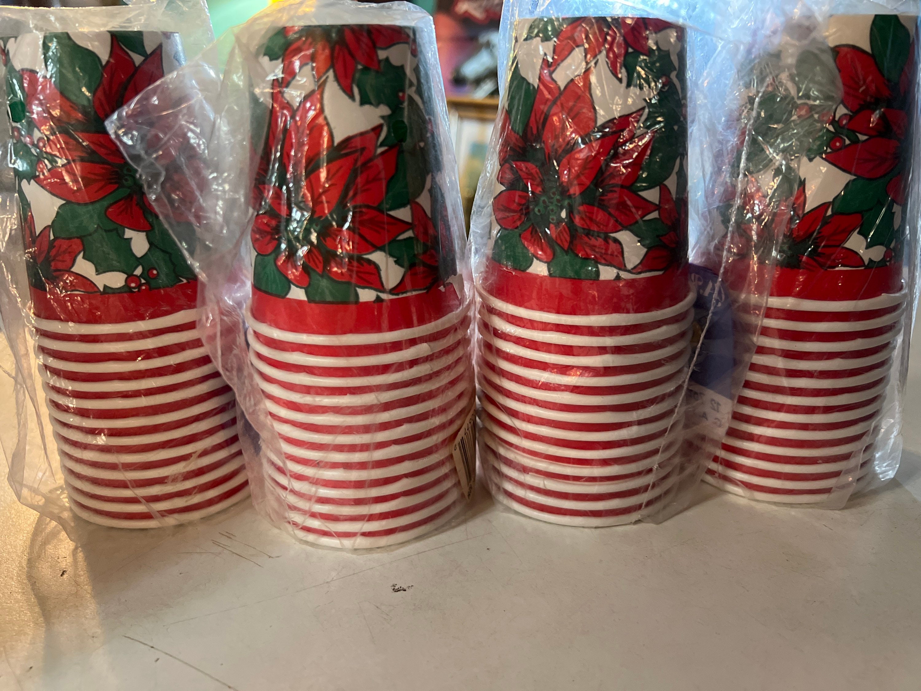 Vintage 1980’s Paper Christmas Cups. Vintage Christmas Cups. Christmas ...