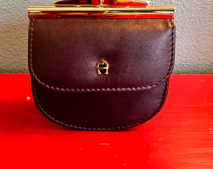 Vintage Etienne Aigner Change Purse. Oxblood, Burgandy Leather Aigner Keychain Wallet/change