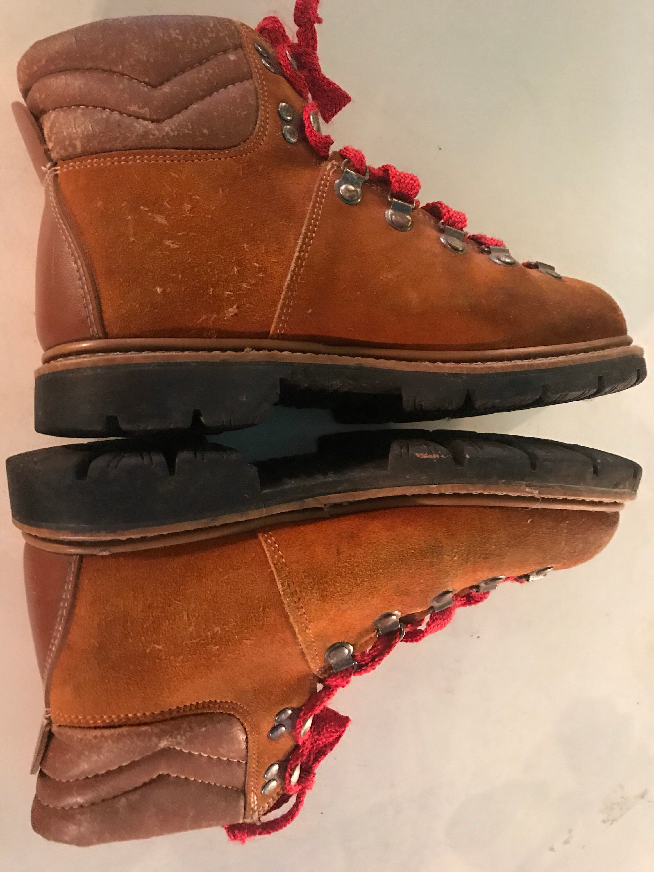 Vintage Suede Brown Hiking Boots. Vintage Hiking Boots. Size 6.5 Hiking