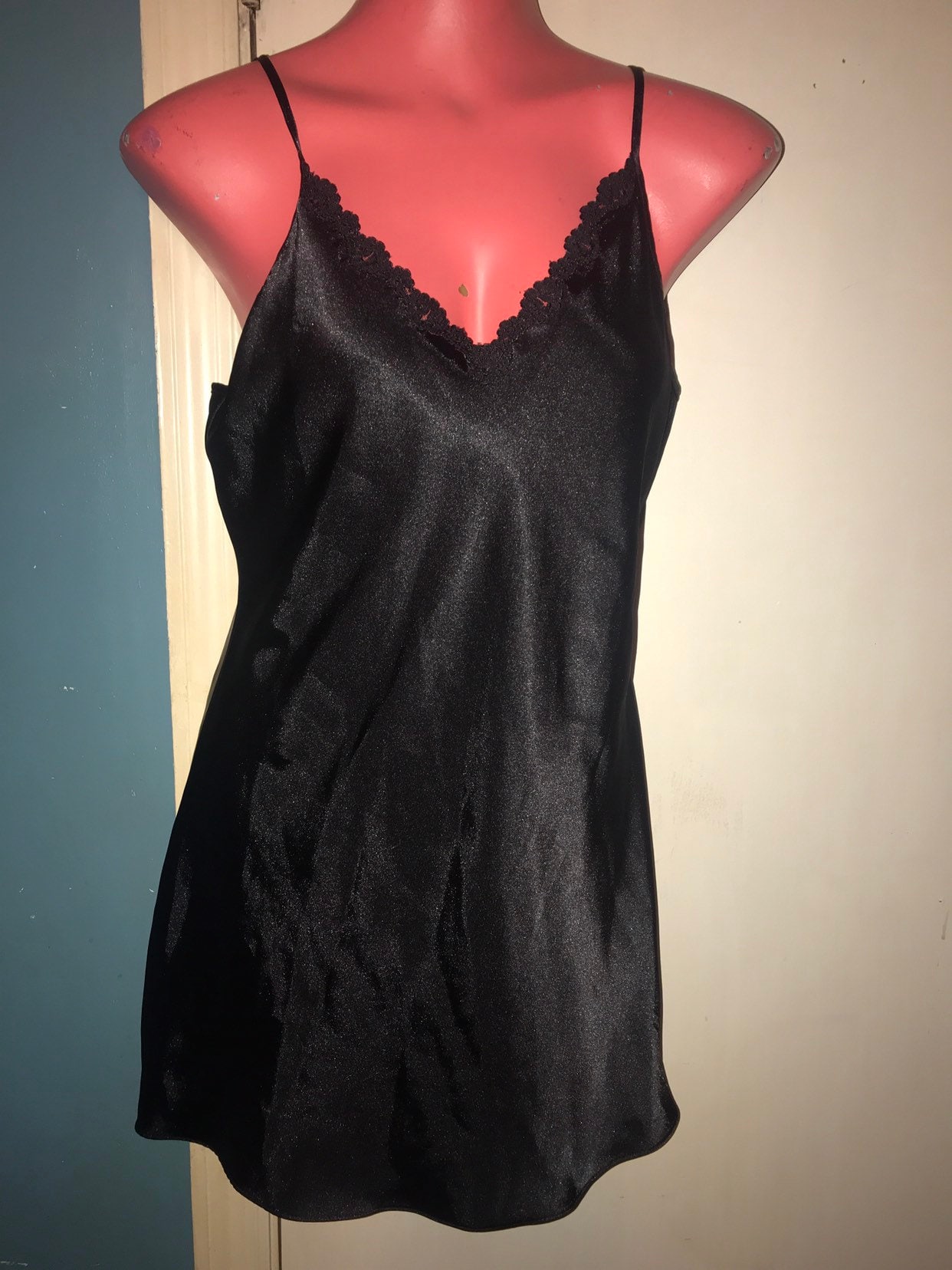 Vintage Short Black Nightgown. Vintage Black Nightgown. Floral Lace