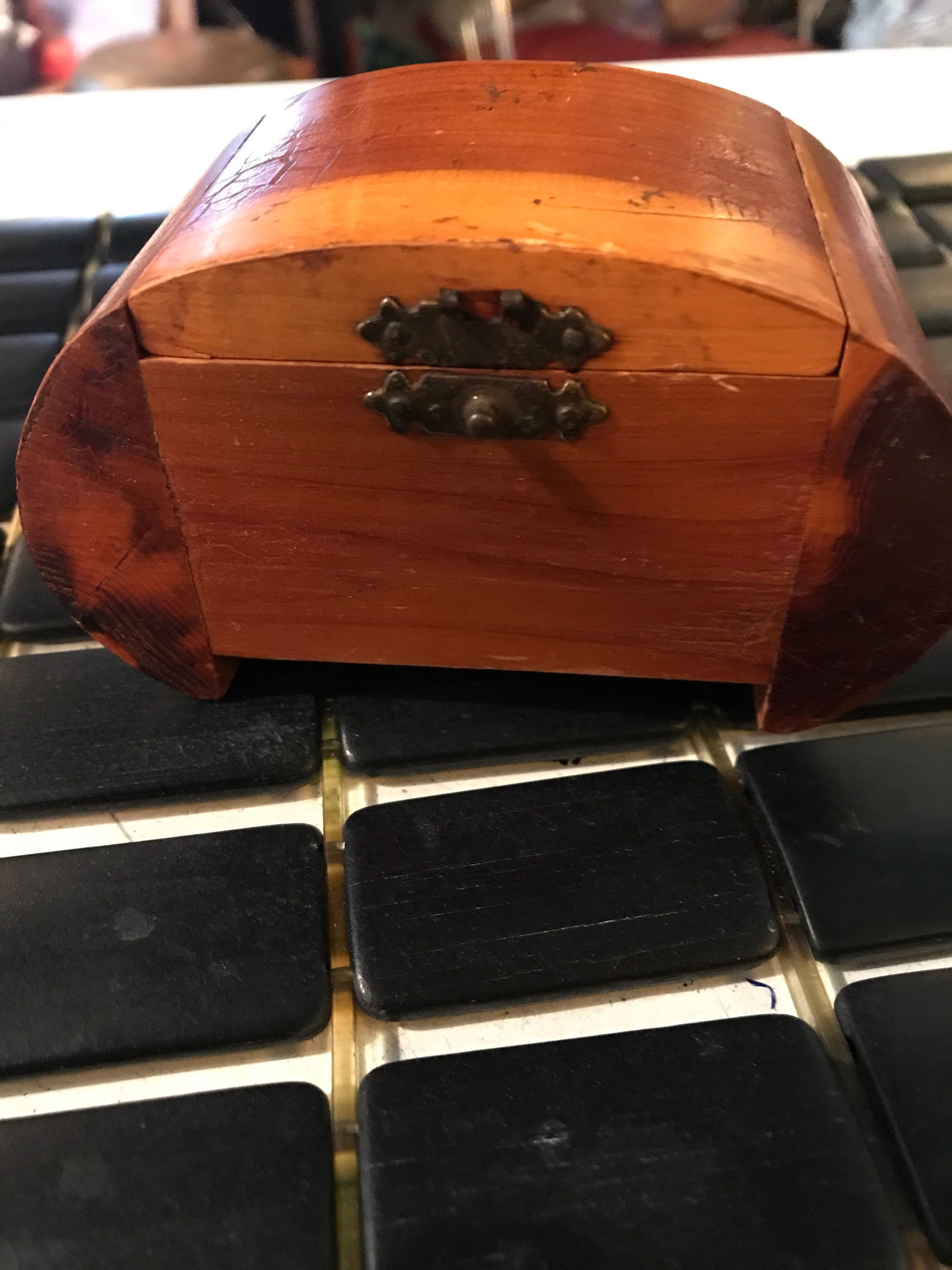 Vintage Cedar Box. Vintage Cedar Box. Small Cedar Box. Small Wooden Box.