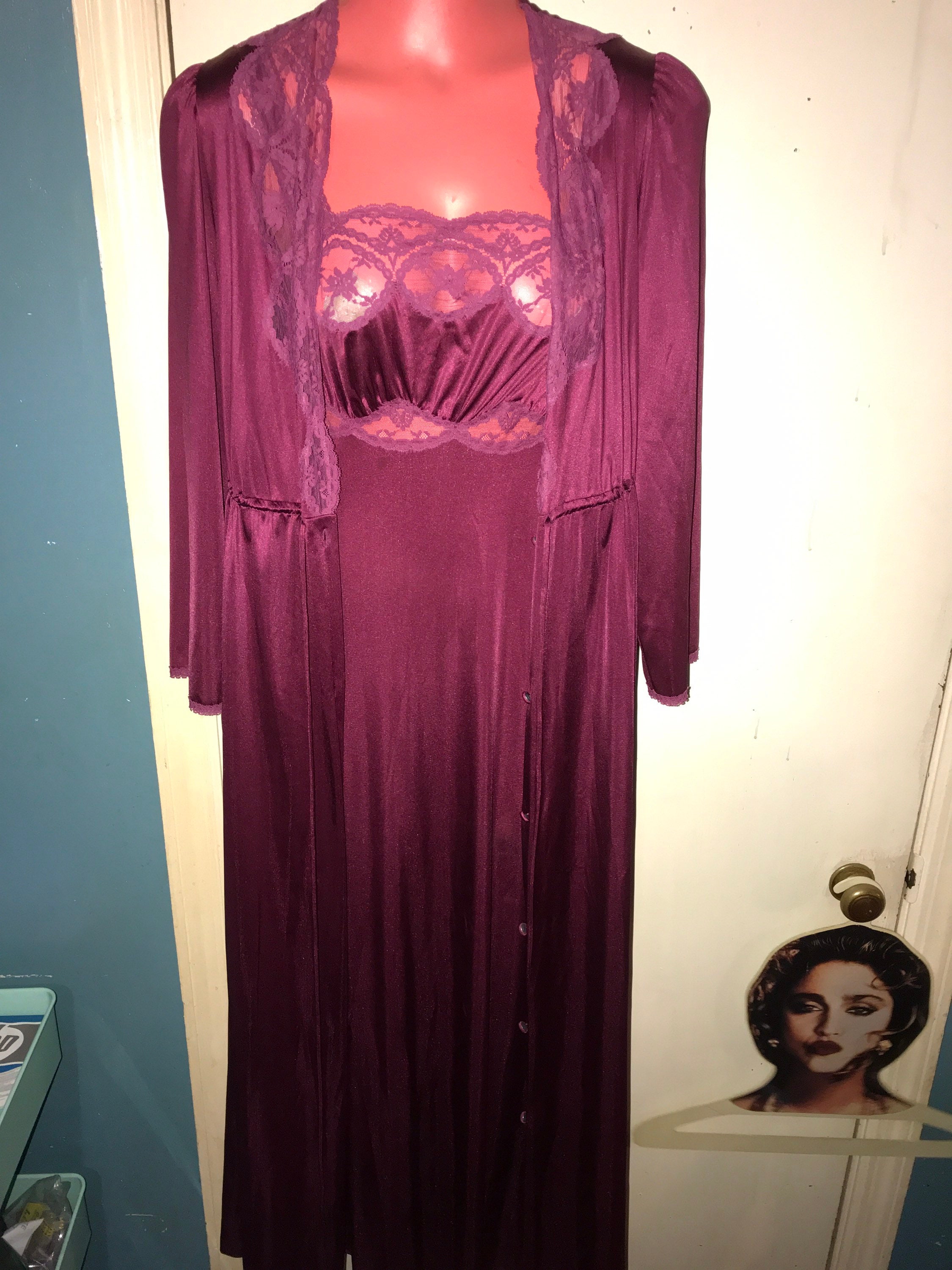 Vintage Vanity Fair Peignoir Set. Maroon Robe and Nightgown Set ...