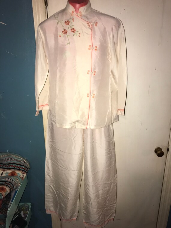 Vintage 1940’s Silk Pajamas. Women’s Asian Silk Pa